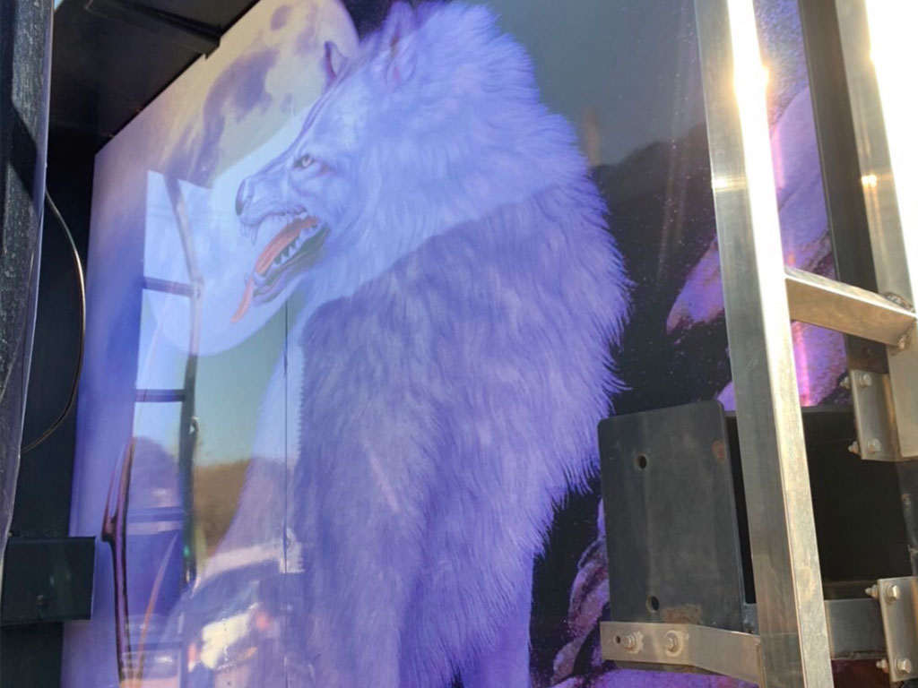 Earth Factory サイド面